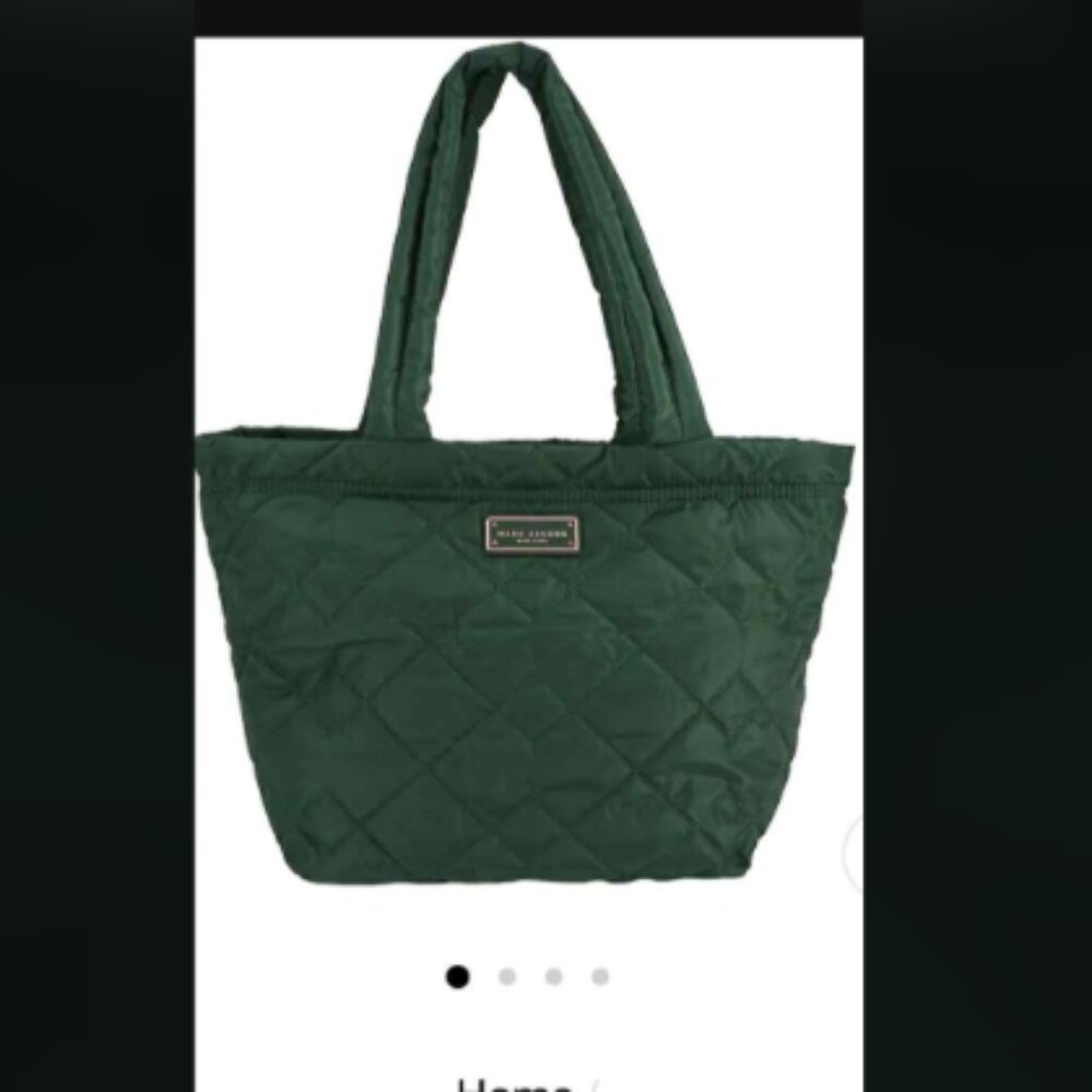 New w/tag Marc Jacobs Quilted Nylon Medium Tote Bag in Kombu Green M0016680